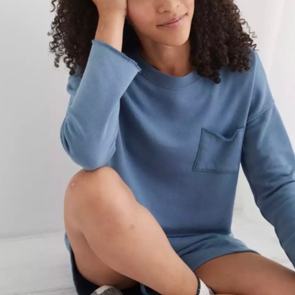 Sunday Soft Cropped Crew Sweatshirt and Soft Retro Gym Short - Picture 2 of 13
